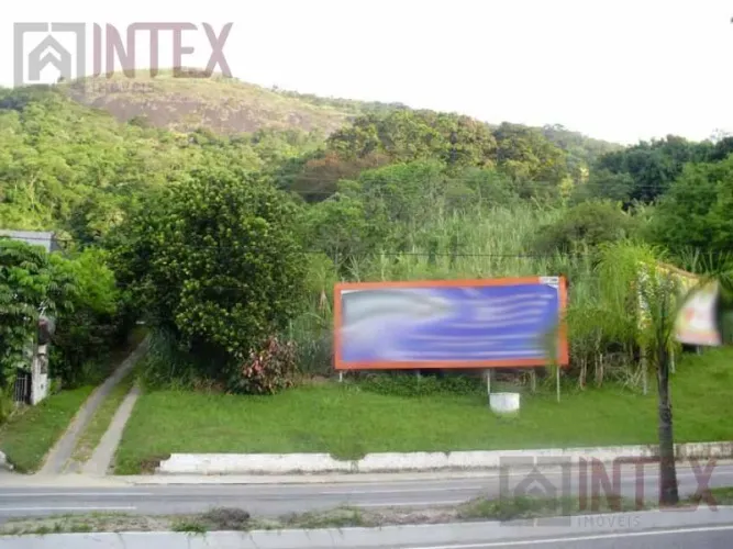 Terreno para investidores de 30.000m² em Piratininga, Niterói, frente para Estrada Francis