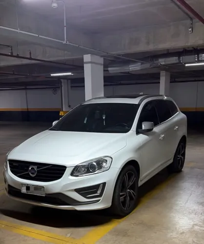 Volvo XC 60 T-5 R-design 2.0 FWD 5P 2017