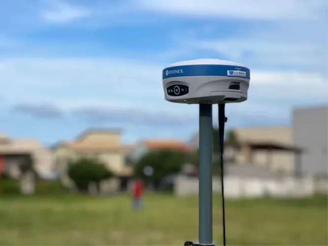GPS RTK STONEX S900+ (1408 canais, sensor inclinação)