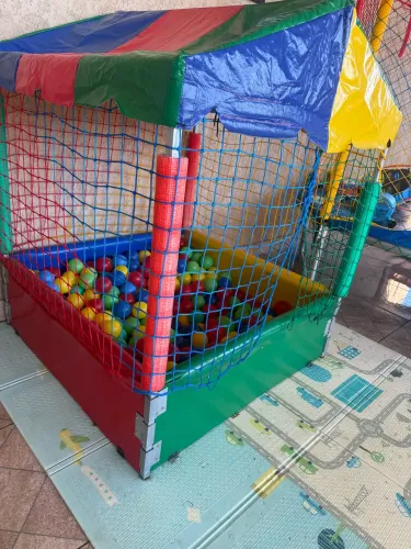 Casinha piscina de bolinha 