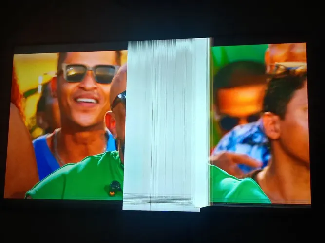 Tv Samsung 55 polegadas 1 ano de uso tela trincada