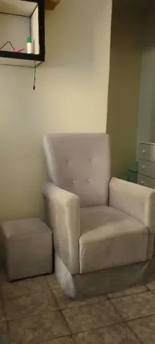 Cadeira de amamentação+ puff