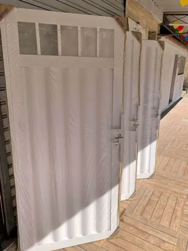 Portão social com grade aço branco completo