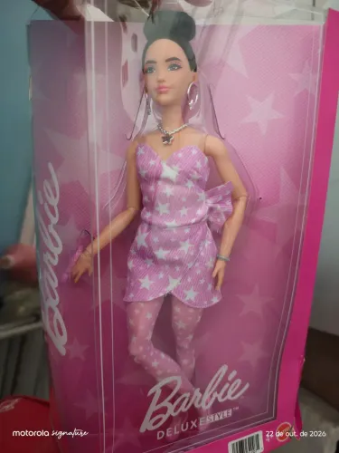 Barbie deluxe na caixa