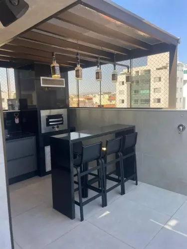 Cobertura com elevador nos 2 andares - Jaraguá - BH - 4 Quartos (3 Suítes) 3 Vagas - Eleva