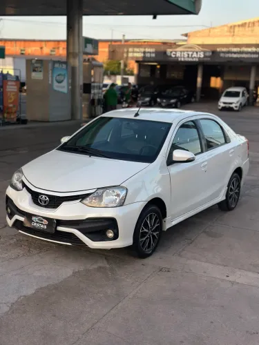 Toyota Etios Platinum Sed. 1.5 Flex 16V 4P Aut. 2017