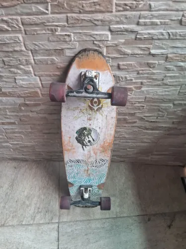 Vendo Skate em bom estado.