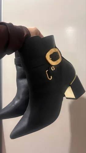 Bota de couro Carmem Steffens