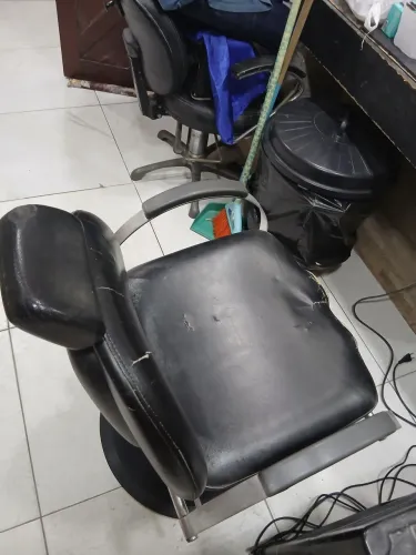 Cadeira de barbearia ferrante profissional suporta 180 kilos valor 1.100rs$