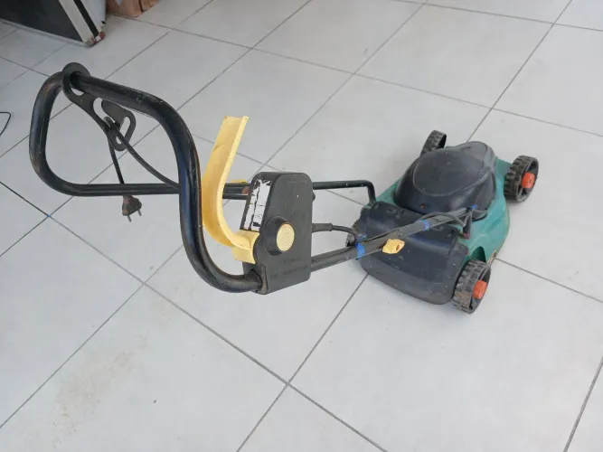 Máquina de grama 110v BARBADA