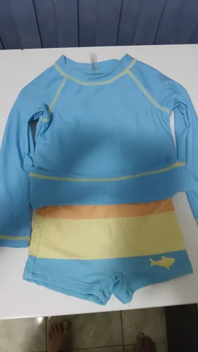 Sunga e blusa com UV
