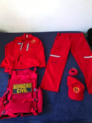 Uniforme de Bombeiro Civil