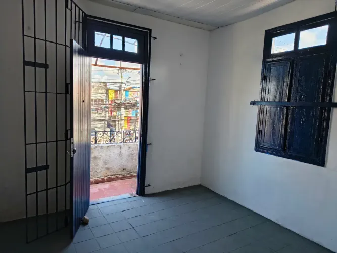 Casa comercial no Pina, na Herculano bandeira, 1o. andar completo.