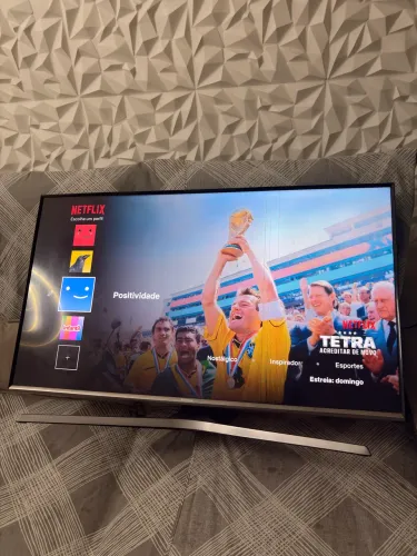 Tv Samsung 43 polegadas - contém uma listra na tela