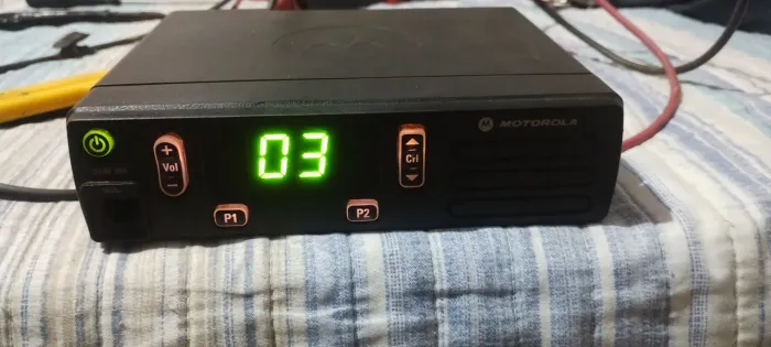 Rádio Motorola DEM 300 VHF 25-45W