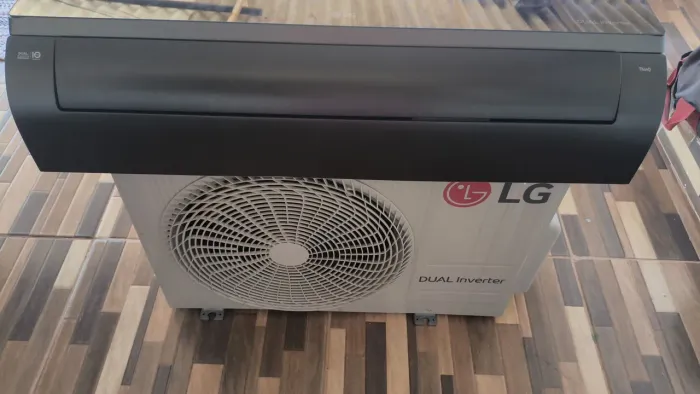 Ar-Condicionado LG AI Dual Inverter Voice Artcool 12.000 BTU Frio 220V