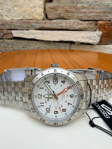 Seiko 5 Sports Polar Field GMT JDM