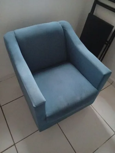 Poltrona semi nova