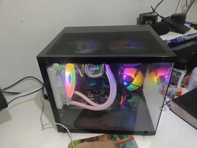 CPU AMD 24 gb, placa de vídeo 2gb, Aqua cooler, gabinete novo