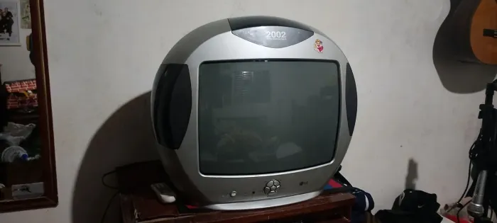 Tv LG BOLA 2002 CRT RARIDADE 