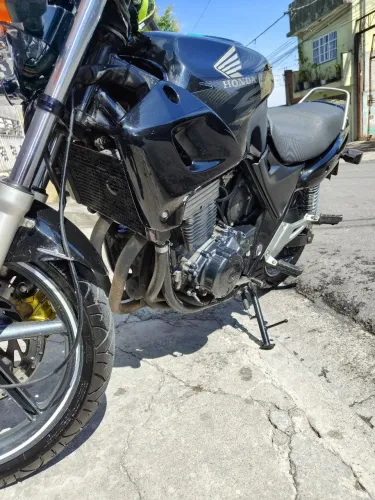 CB 500 impecável