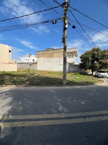 Imóvel para venda possui 260 m2 em Vale das Palmeiras - Macaé - RJ