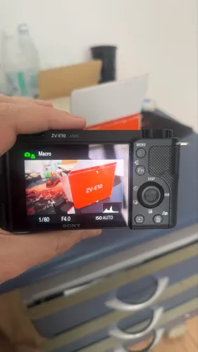 Sony ZVE10 Com Lente e Baterias