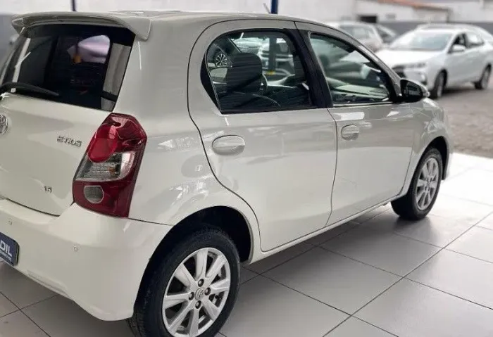 Toyota Etios X Plus 1.5 Flex 16V 5P Mec. 2020