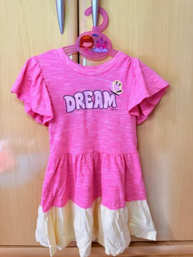 Vestido amarelo e rosa 