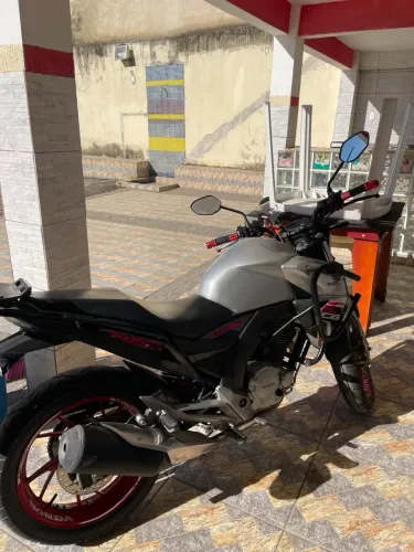 Honda CB 250 Twister 2021