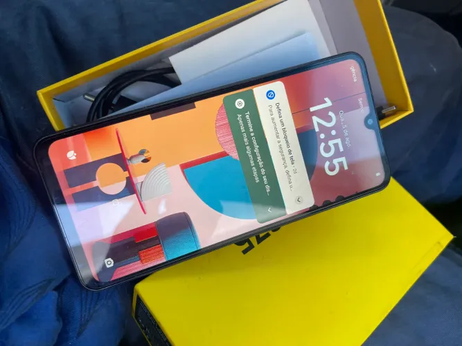 Vendo celular redimi A5 semi novo só 400 reais