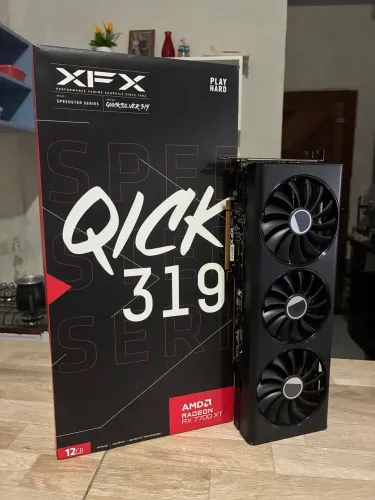 Placa de video Rx 7700 xt xfx 12gb