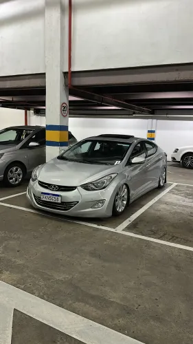 Hyundai Elantra GLS 1.8 16V Aut. 2013