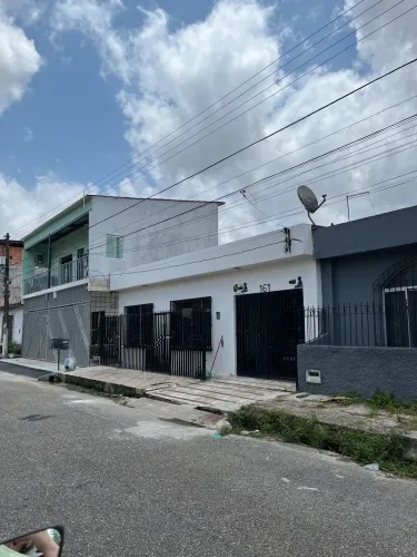 Casa com Piscina | 3 Quartos (2 Suítes) | Quintal Grande | Cidade Nova 8 - WE 48