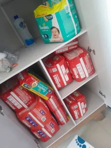 Vendo lote de fraldas Pampers e huggies