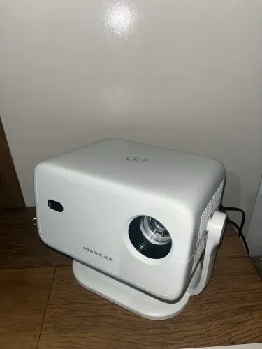 projetor l018 NOVO
