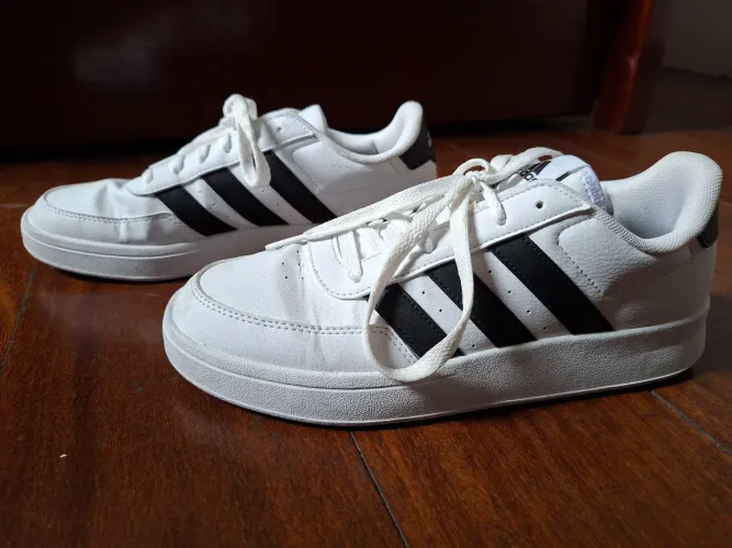 Tênis Adida Oficial