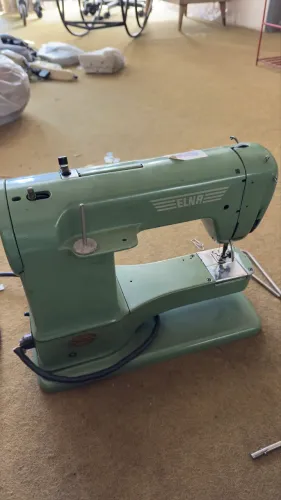 Máquina de Costura Elna Supermatic Vintage Anos 50 - Com Acessórios Originais