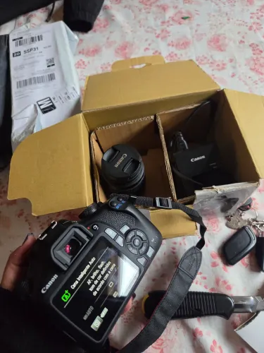 Canon T7