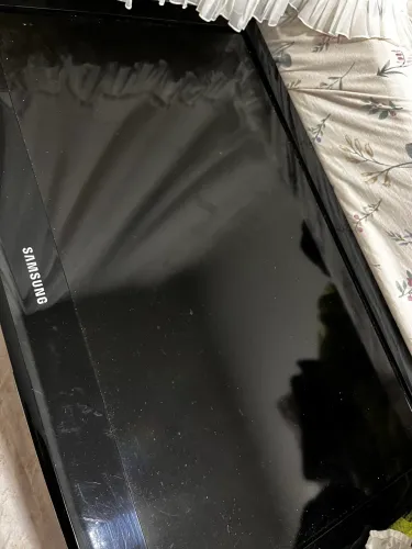 Vende-se TV 32, não é smart