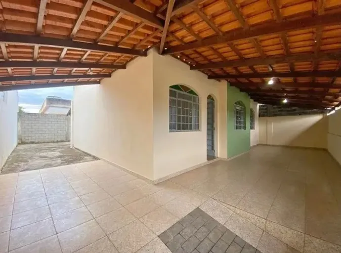 Vila são Luis casa com dois Quartos