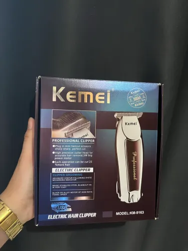Maquininha Barba E Cabelo Acabamento Recarregável Sem Fio Prateado 110v/220v