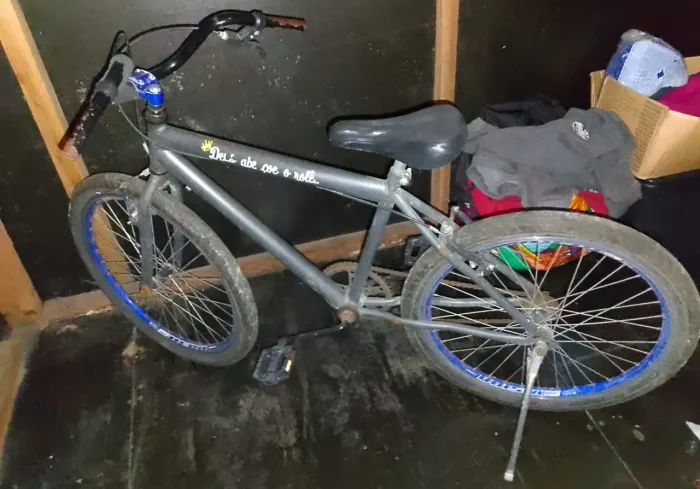 Vendo bike infantil aro 24 para crianças até 10 anos em perfeito estado..