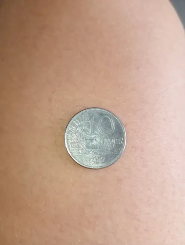 moeda de 10 Centavos de Cruzeiro de 1977 (com o desenho da indústria petroquímica)