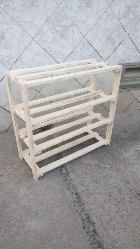 Sapateira de pinus nova