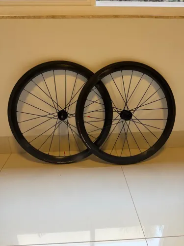 Par de Rodas Vision Team TC 30 Disc - praticamente novas + pneus Vittoria Zaffiro