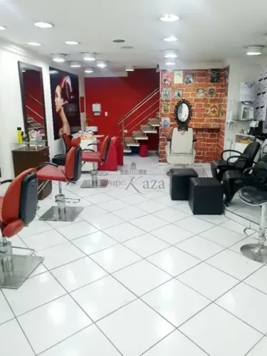 Loja em Galeria - Ponto Comercial - Centro - 140m².