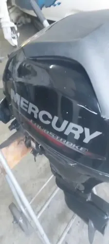 Motor barco modelo Mercury 4 tempos