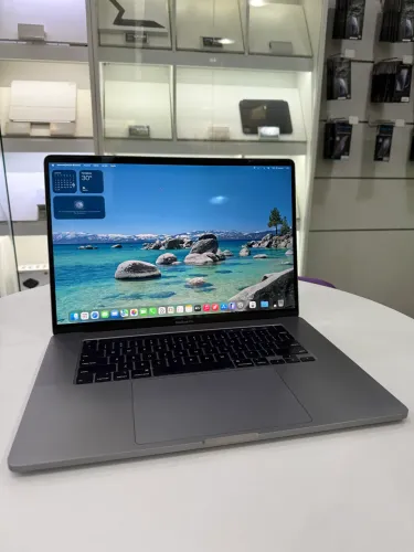 MacBook Pro 16'' 2019 i7 - 16GB / 512GB - Seminovo