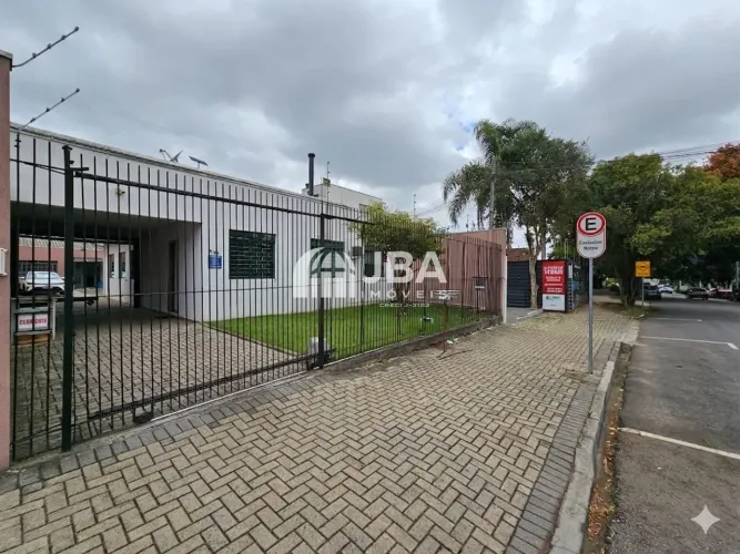 CASA COMERCIAL EM TERRENO DE 408,00M² NO BACACHERI